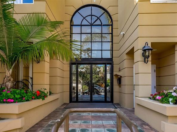 10555 ASHTON Avenue 201, Los Angeles CA 90024