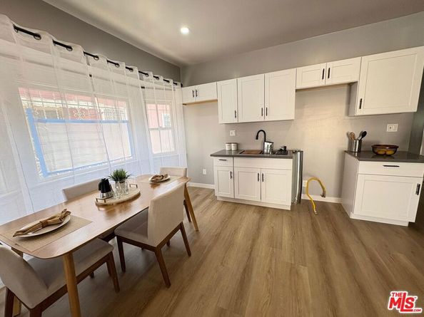 2526 W 21st Street, Los Angeles CA 90018