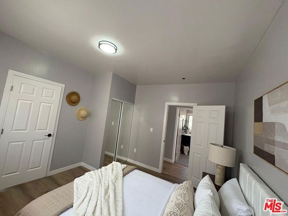 2526 W 21st Street, Los Angeles CA 90018