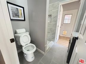 2526 W 21st Street, Los Angeles CA 90018