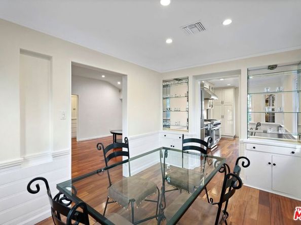 5324 Irvine Avenue, Valley Village CA 91601