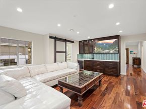 5324 Irvine Avenue, Valley Village CA 91601