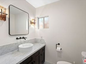 5324 Irvine Avenue, Valley Village CA 91601