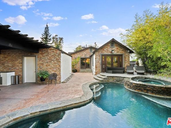 5324 Irvine Avenue, Valley Village CA 91601