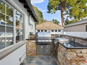 5324 Irvine Avenue, Valley Village CA 91601