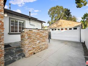 5324 Irvine Avenue, Valley Village CA 91601
