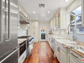 5324 Irvine Avenue, Valley Village CA 91601