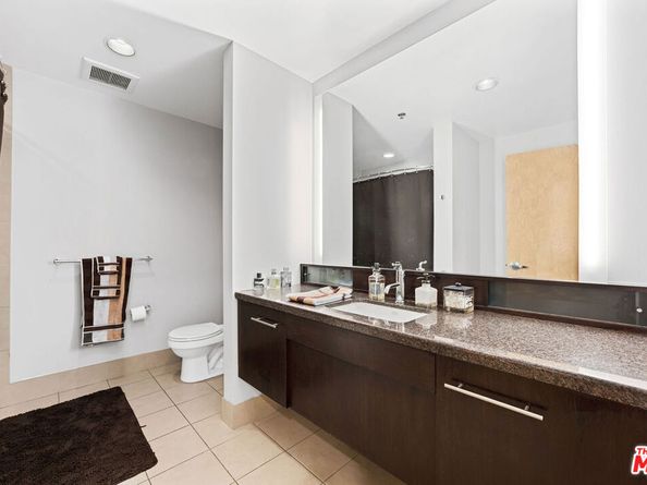 1111 S Grand Avenue 1111, Los Angeles CA 90015