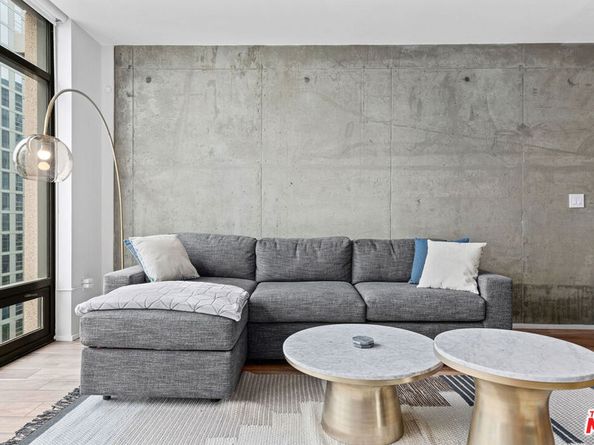 1111 S Grand Avenue 1111, Los Angeles CA 90015