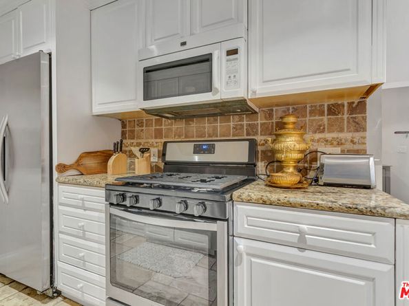 4610 Densmore Avenue 105, Encino CA 91436