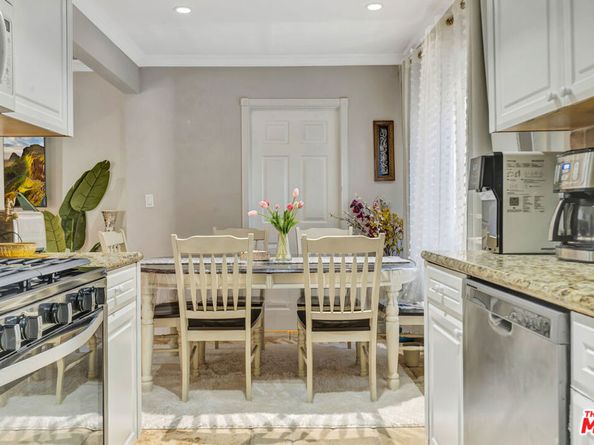 4610 Densmore Avenue 105, Encino CA 91436