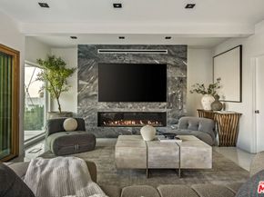 8638 Hollywood Boulevard, Los Angeles CA 90069