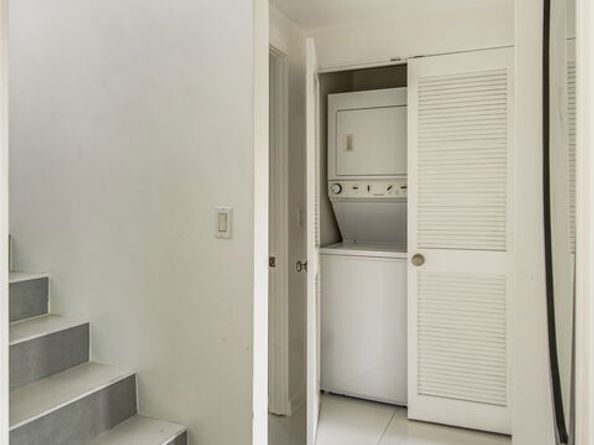 8638 Hollywood Boulevard, Los Angeles CA 90069