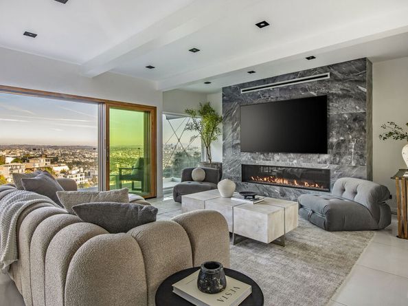 8638 Hollywood Boulevard, Los Angeles CA 90069