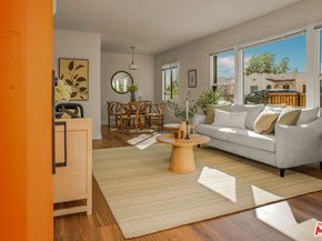 2046 1/2 S Burnside Avenue, Los Angeles CA 90016