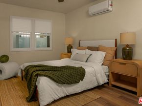 2046 1/2 S Burnside Avenue, Los Angeles CA 90016