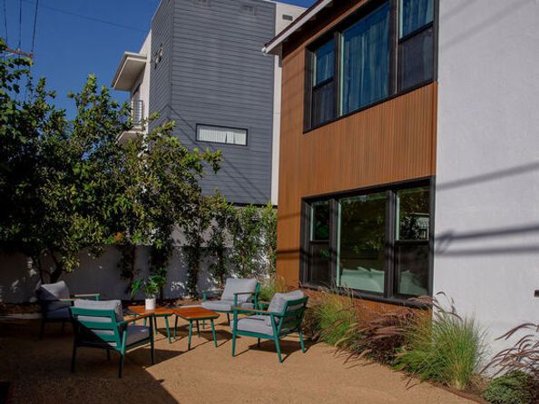 2046 1/2 S Burnside Avenue, Los Angeles CA 90016