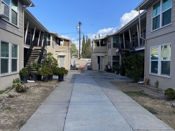 11903 Vanowen Street, North Hollywood CA 91605