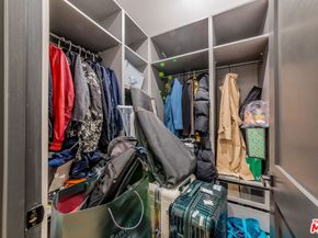 3932 Glencoe Avenue, Venice CA 90291