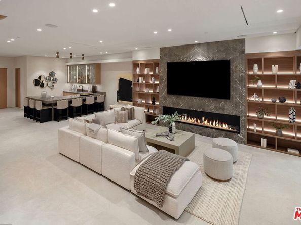 528 Marguerita Avenue, Santa Monica CA 90402