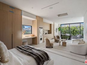 528 Marguerita Avenue, Santa Monica CA 90402