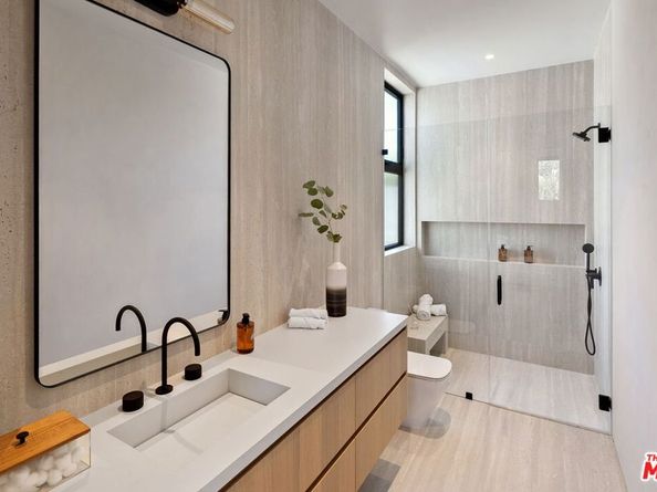 528 Marguerita Avenue, Santa Monica CA 90402