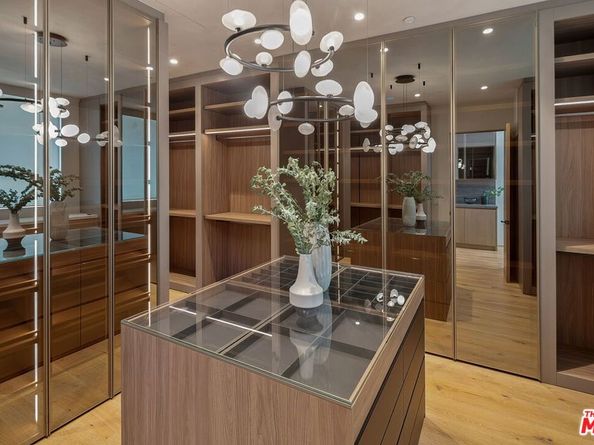 528 Marguerita Avenue, Santa Monica CA 90402