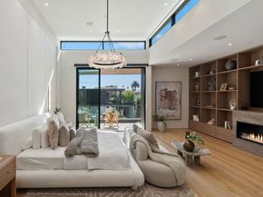 528 Marguerita Avenue, Santa Monica CA 90402