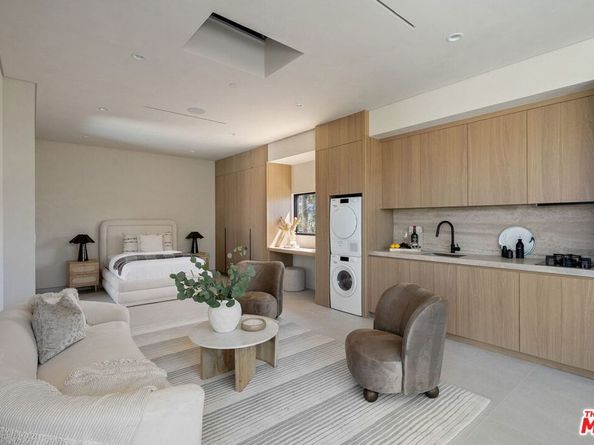 528 Marguerita Avenue, Santa Monica CA 90402