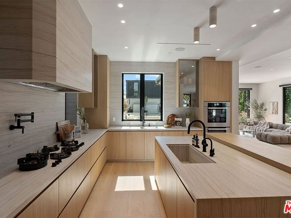 528 Marguerita Avenue, Santa Monica CA 90402