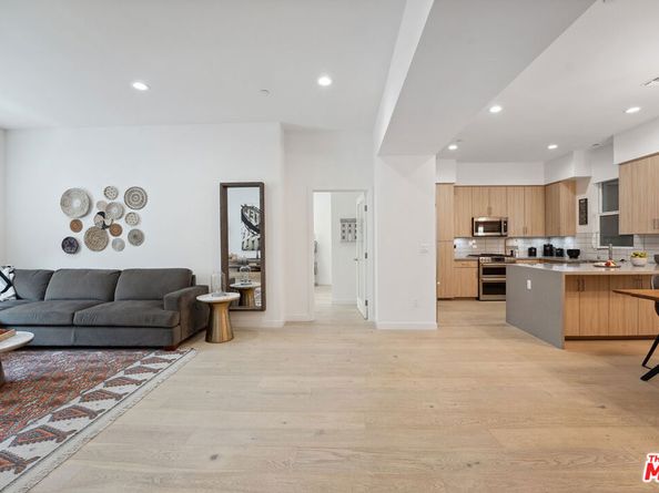 1746 Garfield Place 202, Los Angeles CA 90028