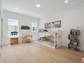 1746 Garfield Place 202, Los Angeles CA 90028