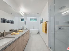 1746 Garfield Place 202, Los Angeles CA 90028