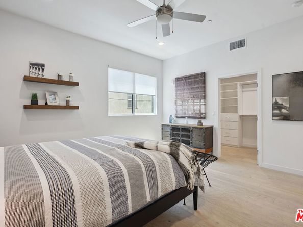1746 Garfield Place 202, Los Angeles CA 90028