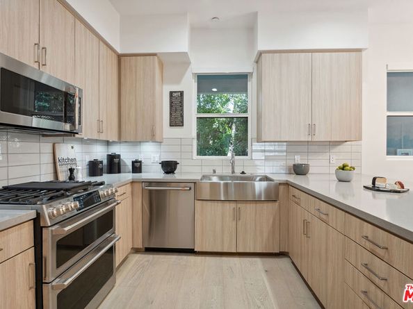 1746 Garfield Place 202, Los Angeles CA 90028