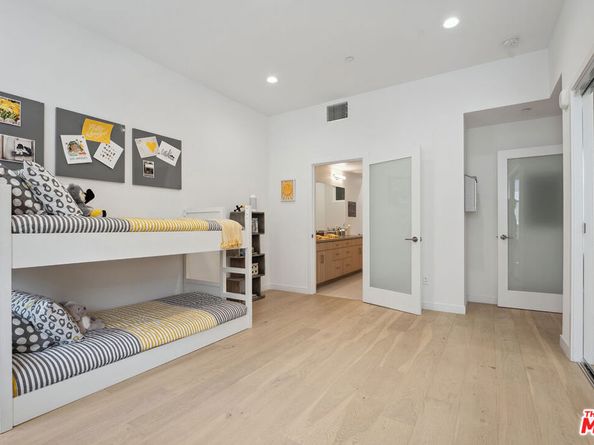1746 Garfield Place 202, Los Angeles CA 90028