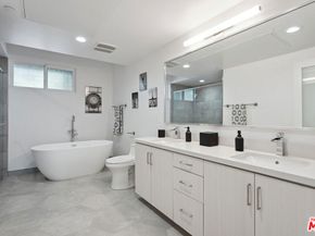 1746 Garfield Place 202, Los Angeles CA 90028
