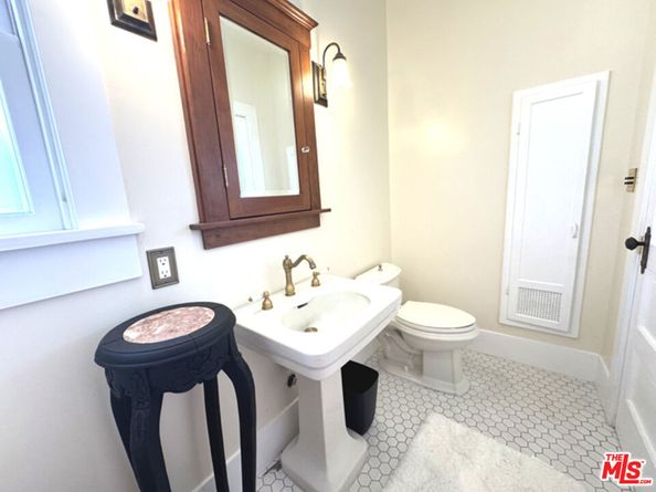 334 Belmont Avenue, Los Angeles CA 90026