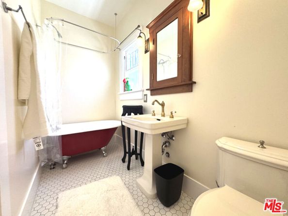 334 Belmont Avenue, Los Angeles CA 90026