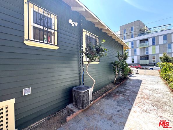 334 Belmont Avenue, Los Angeles CA 90026