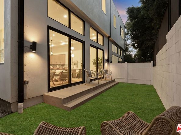 6325 Primrose Avenue, Los Angeles CA 90068