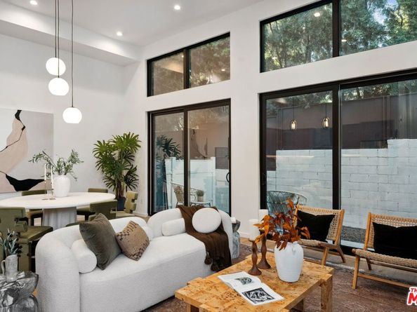 6325 Primrose Avenue, Los Angeles CA 90068