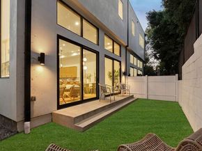 6325 Primrose Avenue, Los Angeles CA 90068