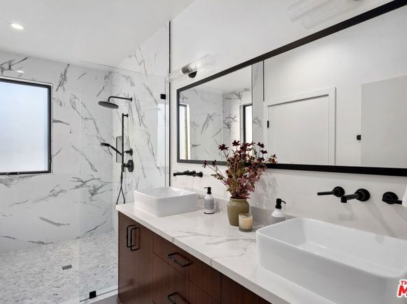 6325 Primrose Avenue, Los Angeles CA 90068