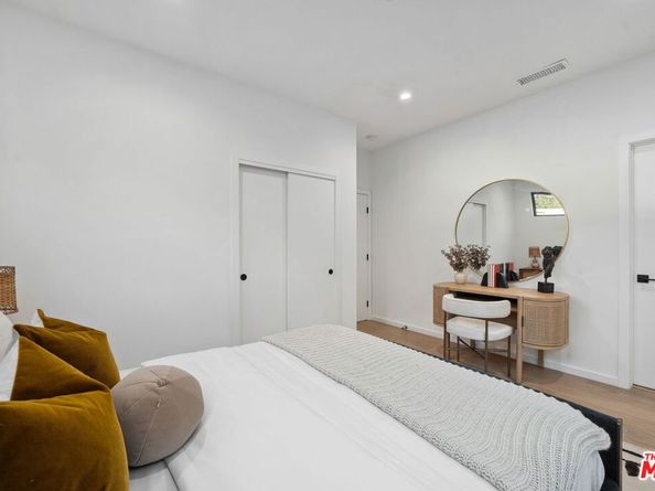 6325 Primrose Avenue, Los Angeles CA 90068