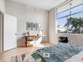 1045 N Ardmore Avenue, Los Angeles CA 90029