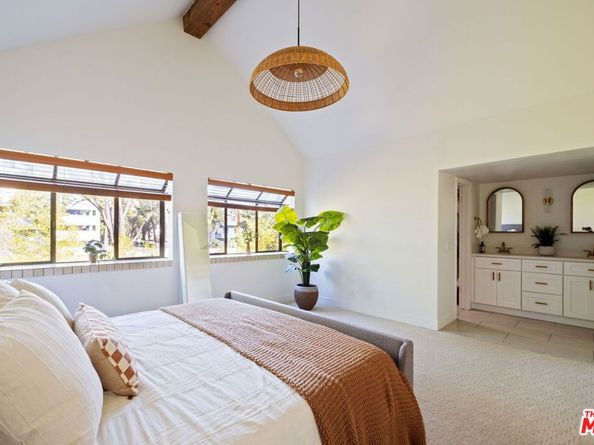 207 S Oakland Avenue A, Pasadena CA 91101