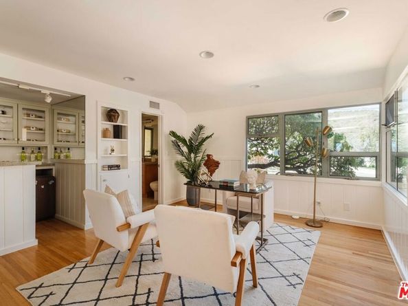 1109 El Medio Avenue, Pacific Palisades CA 90272