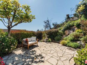 1109 El Medio Avenue, Pacific Palisades CA 90272