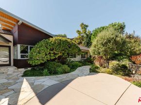 1109 El Medio Avenue, Pacific Palisades CA 90272